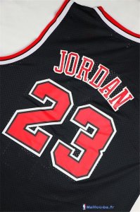 Maillot NBA Pas Cher Chicago Bulls Michael Jordan 23 1997/1998 Noir