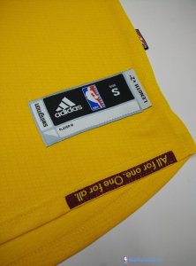 Maillot NBA Pas Cher Noël Cleveland Cavaliers Kyrie 2 Jaune