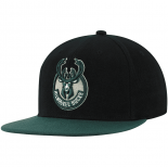 Bonnet NBA Milwaukee Bucks Mitchell & Ness BlackHunter Green Logo Central