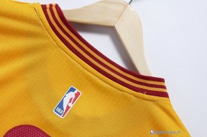 Maillot NBA Pas Cher Noël Cleveland Cavaliers Kyrie 2 Jaune