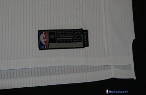 Maillot NBA Pas Cher Golden State Warriors Stephen Curry 30 Retro Blanc 2017/18