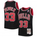 Chicago Bulls Scottie Pippen Mitchell & Ness Black Hardwood Classics Swingman Throwback Jersey